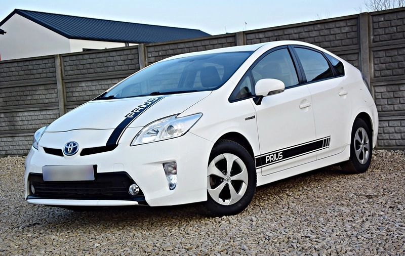 Toyota Prius cena 49000 przebieg: 125999, rok produkcji 2014 z Łódź małe 781